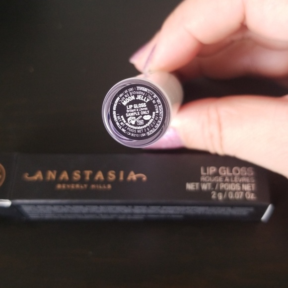 Anastasia Beverly Hills

Lip Gloss - Picture 3 of 5